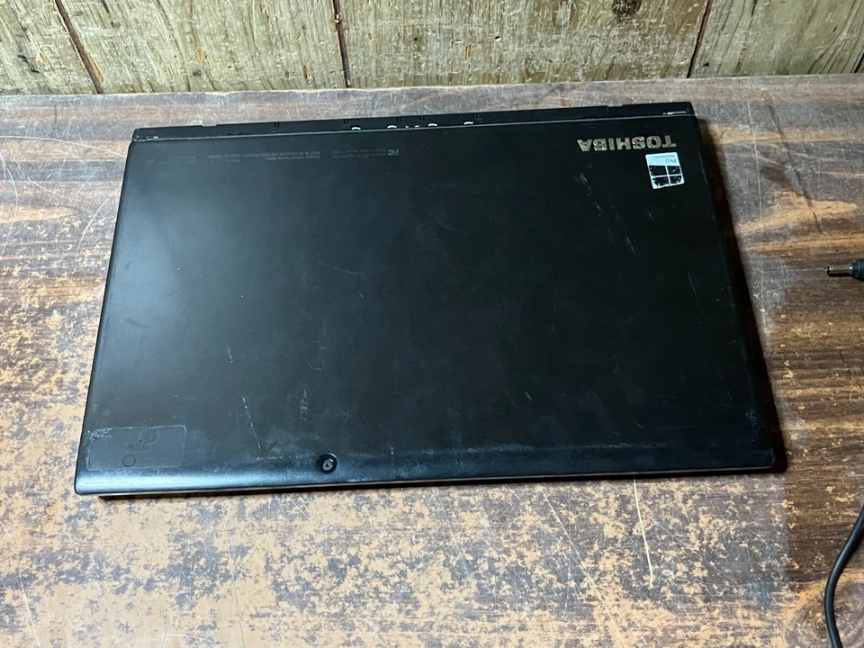 Tablet Toshiba Tecra Z20 Intel Core M5 1.1ghz CPU 8GB 128GB SSD webcam Win 11 - Imagem 3 de 3