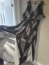 STUNNING BOOHOO BLACK IVORY CUT SHOULDER FRONT SPLIT LONG MAXI DRESS SIZE 20