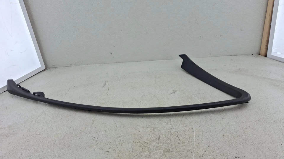 Marco de ventana de puerta delantera izquierda Mercedes-Benz C300 2008-2014 OEM Foto 2 de 4