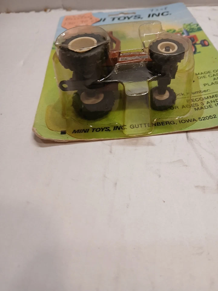 1/64 Mini Toys Hesston 130-90 Tractor - Image 2 of 4