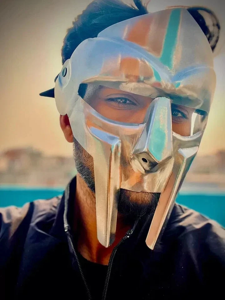 Máscara de Gladiador Hecha a Mano - Villano Acero Suave Cara Armadura Homenaje Disfraz de Halloween Foto 3 de 3