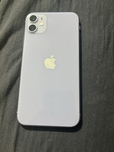 Apple iPhone 11 64 GB Lila