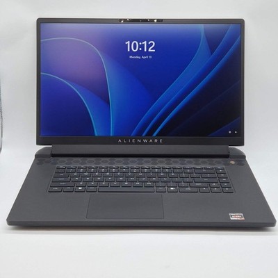 Alienware M17 R5 17.3'' Ryzen 7 6800H 3.2GHz 16GB RAM 2TB SSD AMD Radeon RX 6700M