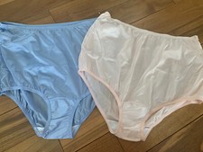 Vanity Fair Women 2 Pairs perfectly Your Briefs Size 8/Xlarge Style 35712 New