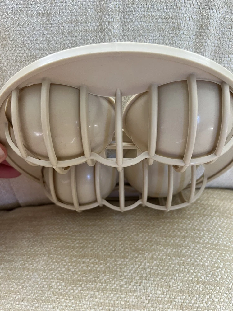 NEW - Micromeals Egg Cooker for Poached or Boiled Eggs NEW - Micromeals Egg Cooker for Poached or Boiled Eggs