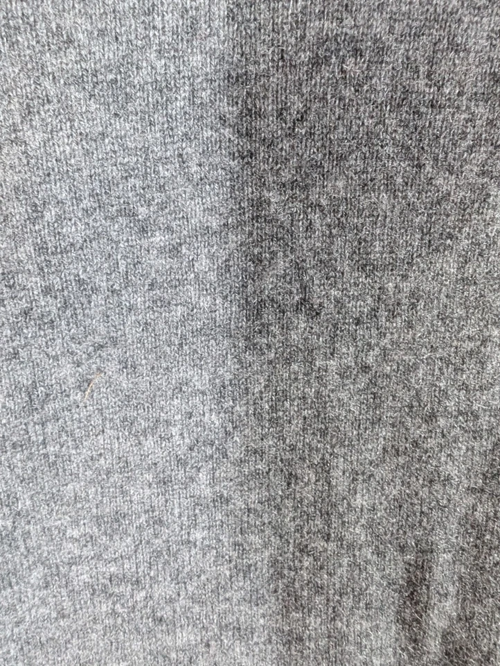 Women's Joe Fresh 100% Cashmere Charcoal Grey V-neck Sweater Size Small - Image 3 of 4