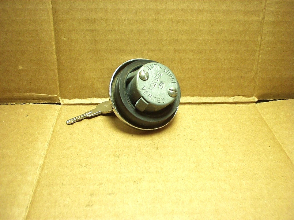 1957 1958 1959 1960 1962 1964 Chrysler Town & Country locking gas cap NOS! - Image 2 of 2
