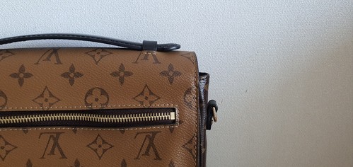 100% Authentic Louis Vuitton Pochette Metis Reverse Crossbody Bag + Dust cover - Picture 6 of 23