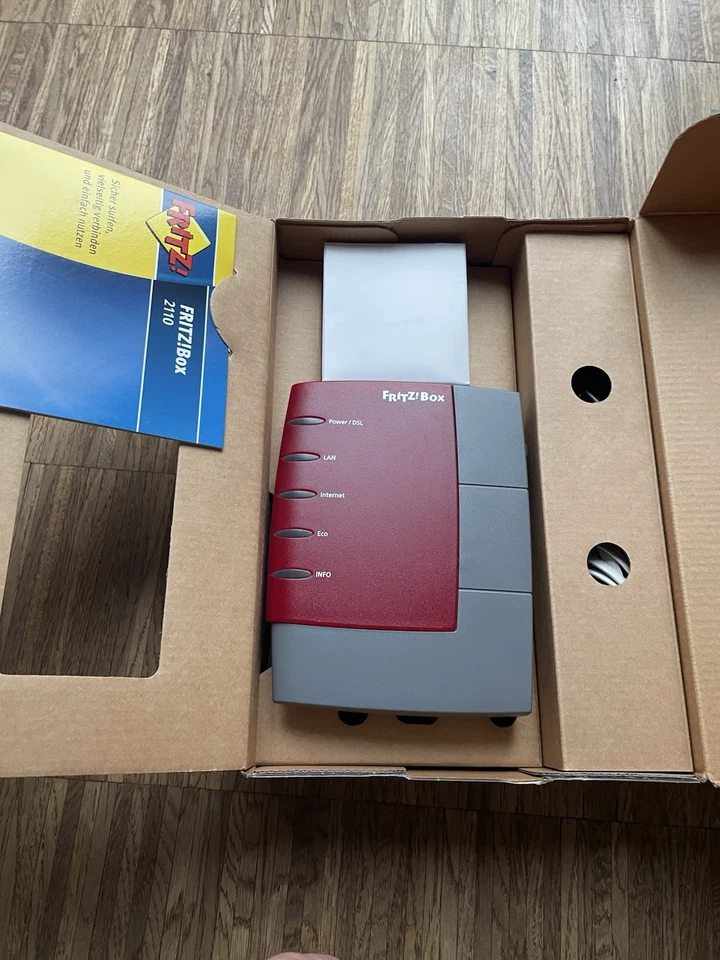 AVM/FRITZ! Box 2110 54 Mbps 4-Port 100 Mbps Verkabelt Router (20002440) - Bild 2 von 3