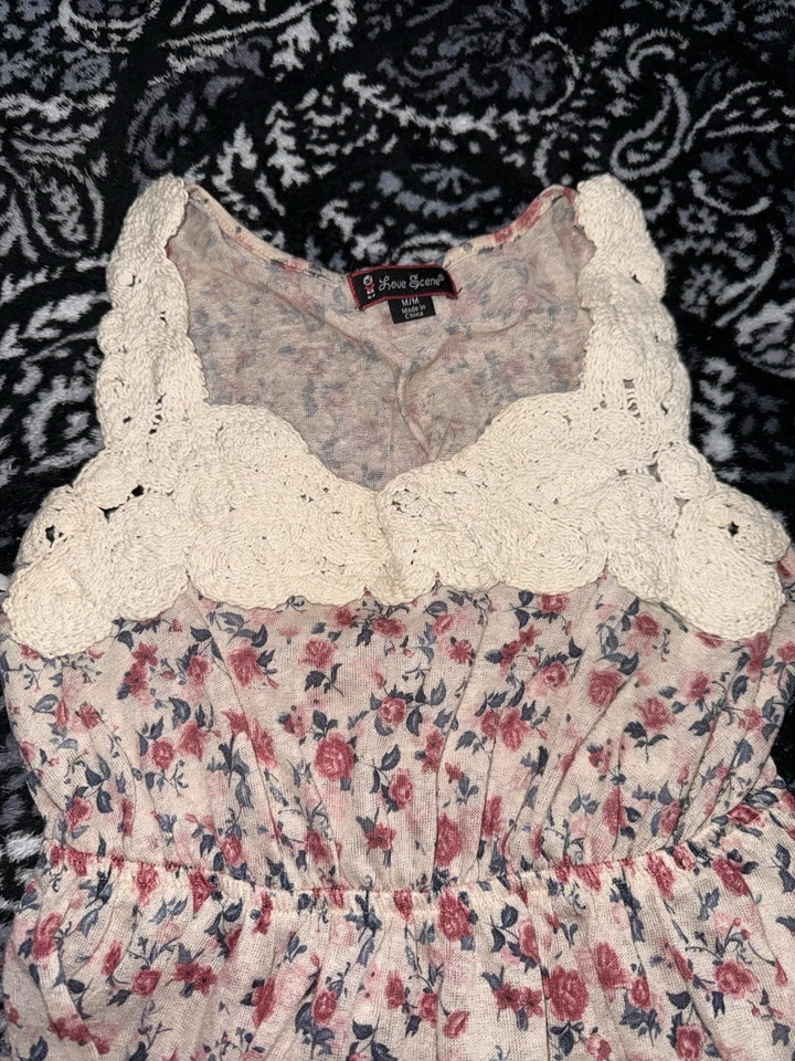 Floral Top Blouse Womens Junior Medium Sleeveless Polyester Love Scene - Image 4 of 4