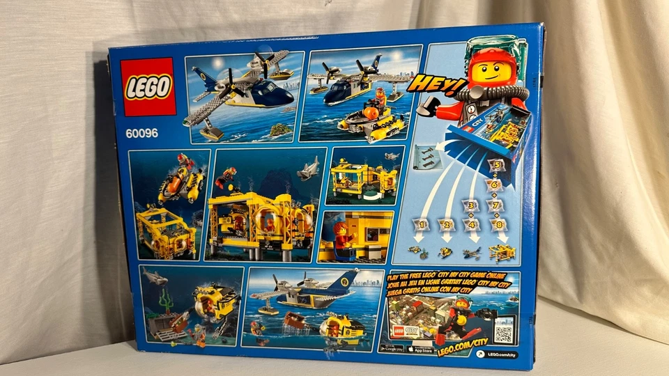 LEGO City: Deep Sea Operation Base (60096) New Sealed Free Shipping Retired!!!!! - Image 2 of 4