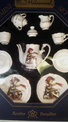 Reutter Porzellan MJ Hummel Miniature Tea Set 9pc Farewell Little
