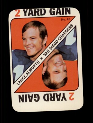 1971 TOPPS GAME FOOTBALL #48 LANCE ALWORTH SAN DIEGO CHARGERS (MARKED)