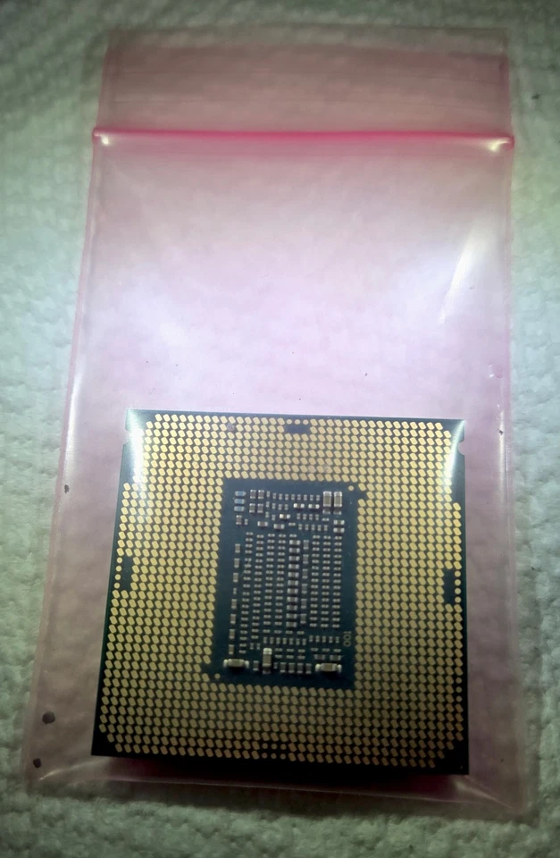 Lote de 12 CPU Intel Core i7-8700 SR3QS 3,20 GHz Turbo 4,60 GHz 6 núcleos 12M Foto 3 de 4