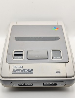 Super Nintendo mit Super Mario Allstars