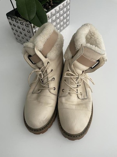 Women UGG Boots Beige Leather 38 #O11W