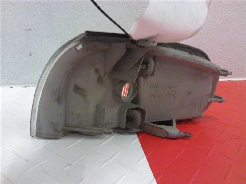 LUZ DE ESTACIONAMIENTO ESQUINA DERECHA PASAJERO TOYOTA CAMRY 1992-1994 LUZ DE ESTACIONAMIENTO INTERMITENTE Foto 2 de 3