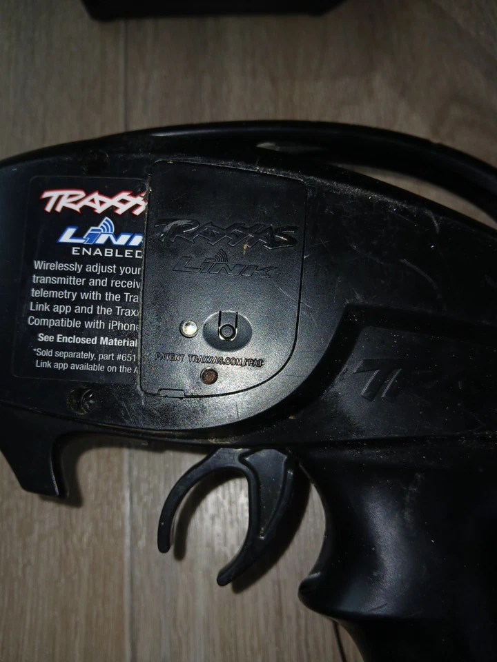 Juego de transmisor y receptor de 5 canales Traxxas TQi CON ENLACE TRAXXAS BT Foto 3 de 3