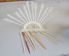 Vintage Lot 19 Plastic Swizzle Sticks with Animals Designs And Display Holder