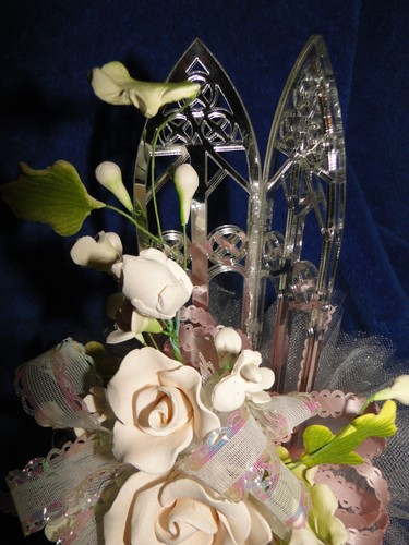 New Vintage Chapel Windows Gum Paste Lt Pink Rose, Lily, Wedding Cake top #239 - Picture 4 of 8