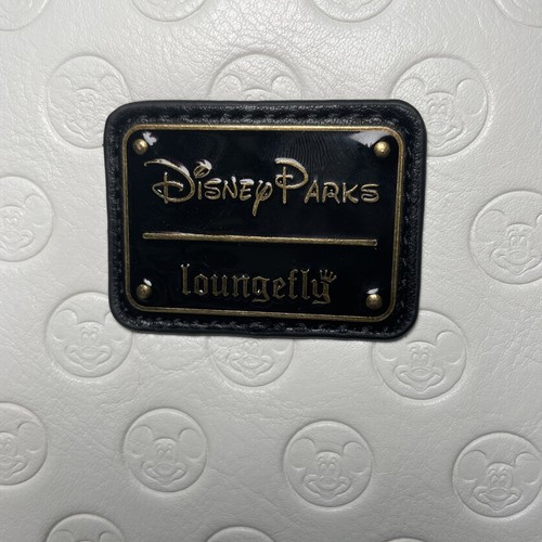 Neu mit Etikett Loungefly Disney World Vault Collection 50. Mickey Rucksack Fanny Pack - Bild 2 von 15