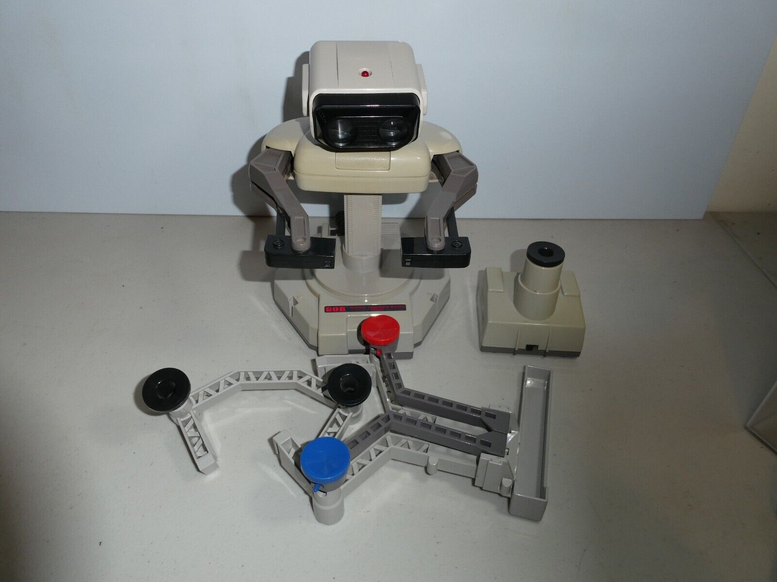 Overview  Controlling a Classic Nintendo R.O.B. Robot Using