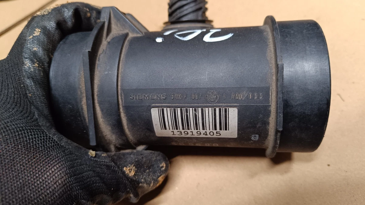 BMW E36 320i E39 520i M52 M52B20 MAF MASS AIR FLOW SENSOR METER 