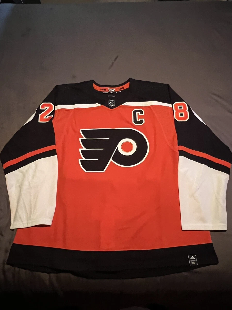 Flyers Does the reverse retro jersey look good on Claude Giroux