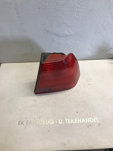 VW Bora Limousine Rückleuchte Rechts Rot 1J5945096S Rücklicht