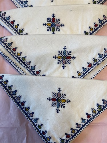 Vintage White Cotton Napkins Hand Embroidered Cross Stitch 12 Pcs - Picture 7 of 12