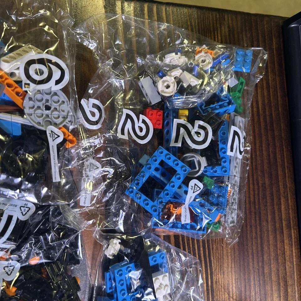 LEGO 17101 BOOST New Replacement Bag Lot #2-11 Sealed - From Retired Set - Image 2 of 4