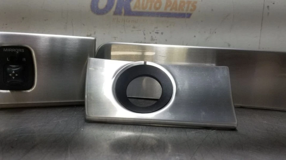 02 2002 Ford Thunderbird TBIRD TABLERO EMBELLECEDOR BISEL JUEGO DE 3 CON INTERRUPTOR Foto 3 de 4