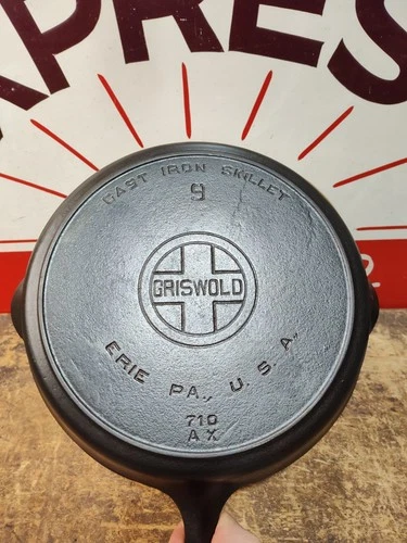"Fully Restored" GRISWOLD CAST IRON #9  SKILLET Large Logo 11" Seasoned  Flat