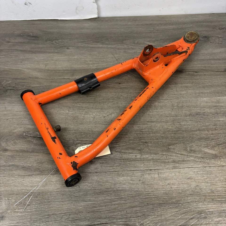 2013 Polaris RZR 800 S Front Upper Left A Arm 1018209-589 - Image 4 of 4
