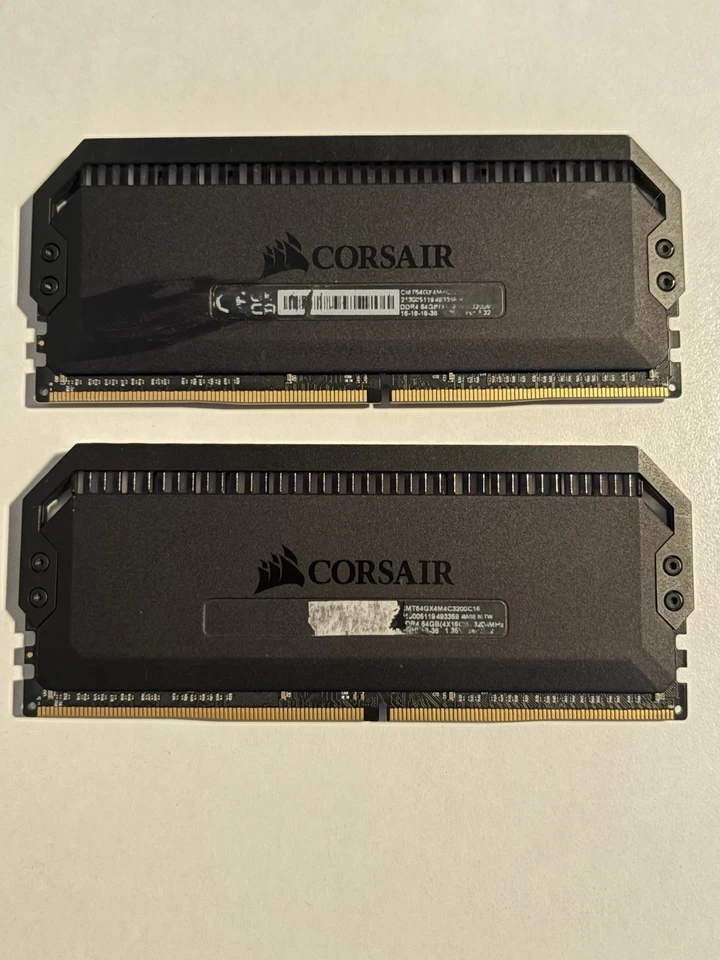 Corsair Dominator Platinum RGB 2x16GB (32GB) DDR4 3200MT CMT64GX4M4C3200C16 - Image 2 of 4