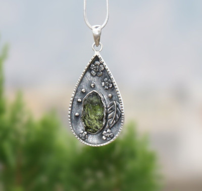 Natural Moldavite 925 Sterling Silver Handmade Pendant For Women's