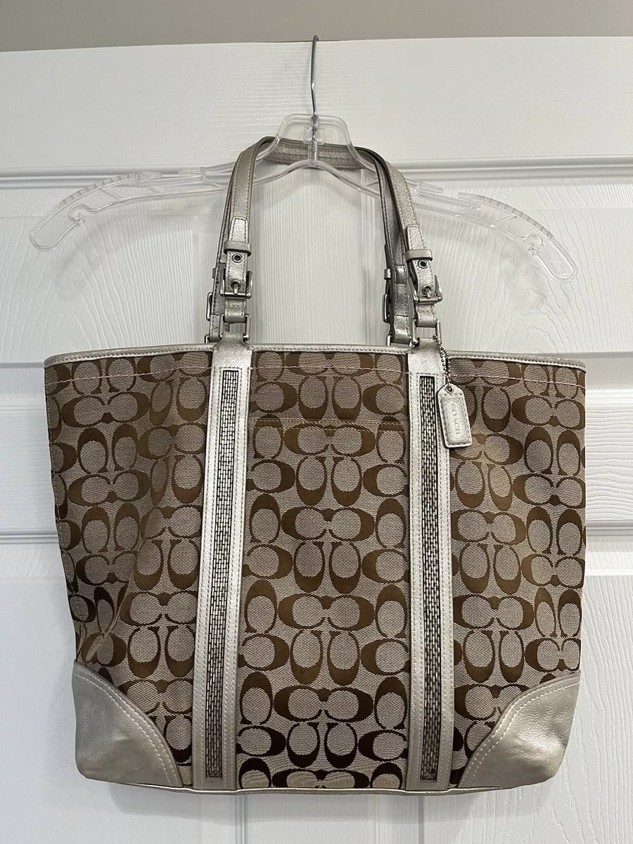 Coach platinum purse clearance