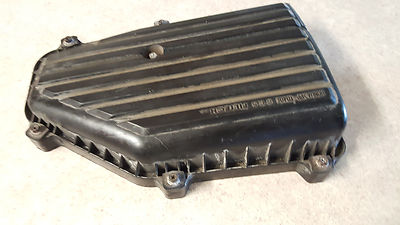 2001-2005 honda civic 1.7L air cleaner filter cover 17211-PLC-010