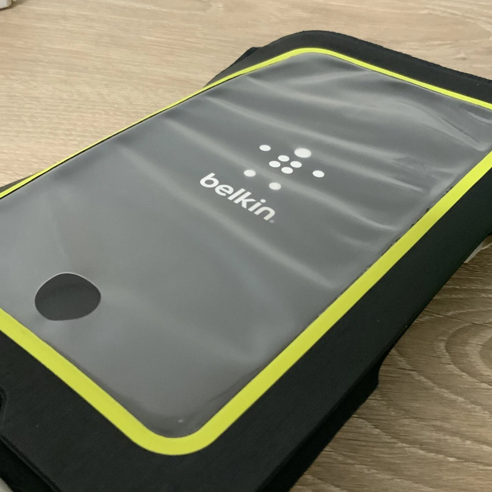 📀 Brazalete Belkin Sport Fit para iPhone 8/7/6s/6 PLUS - Negro/Verde (COMO SE MUESTRA) Foto 2 de 3