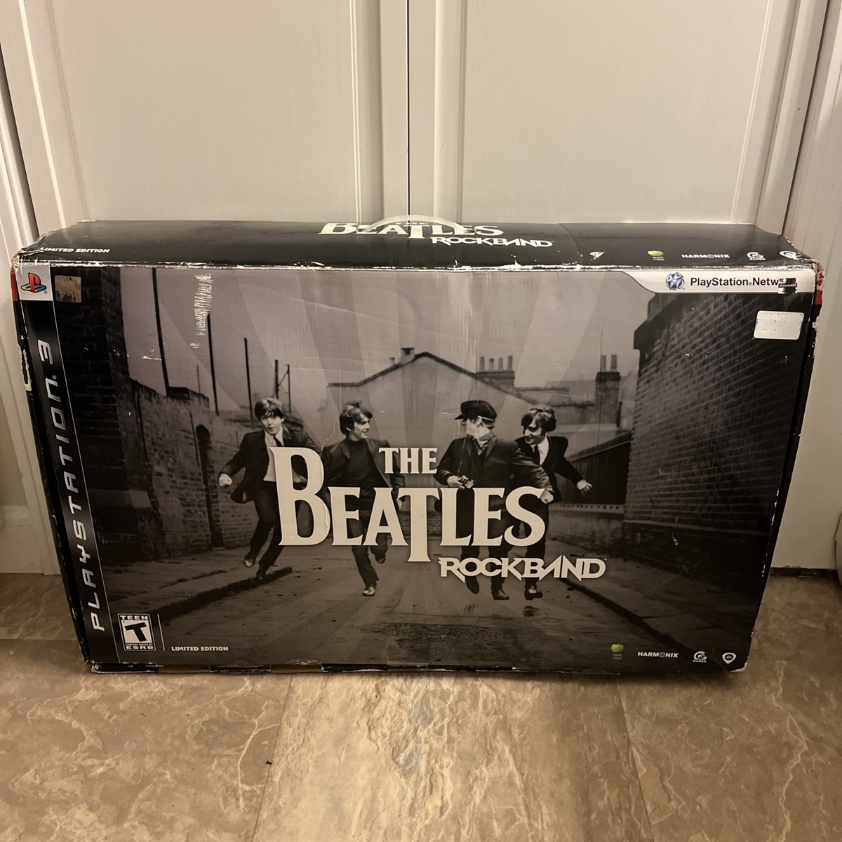 BEATLES ROCKBAND PS3 ビートルズ　ロックバンド ソフト無し Amazon.com: The Beatles: Rock Band : Electronic Arts: Video Games