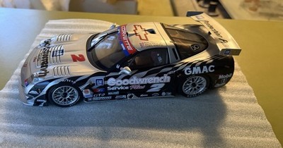 AUTOart 1:18 Chevrolet Corvette C5-R #2 Goodwrench Service Plus Diecast