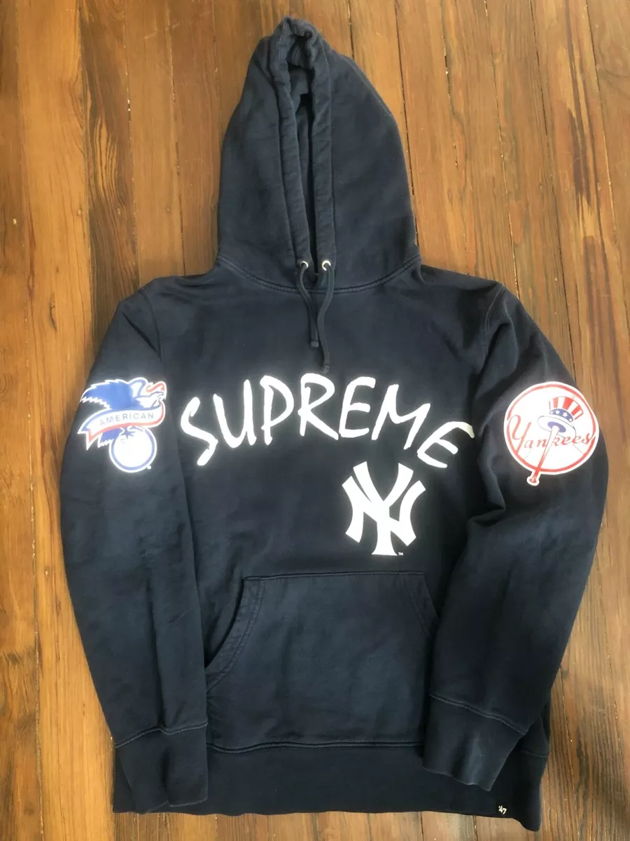 supreme × new york yankees hoodie