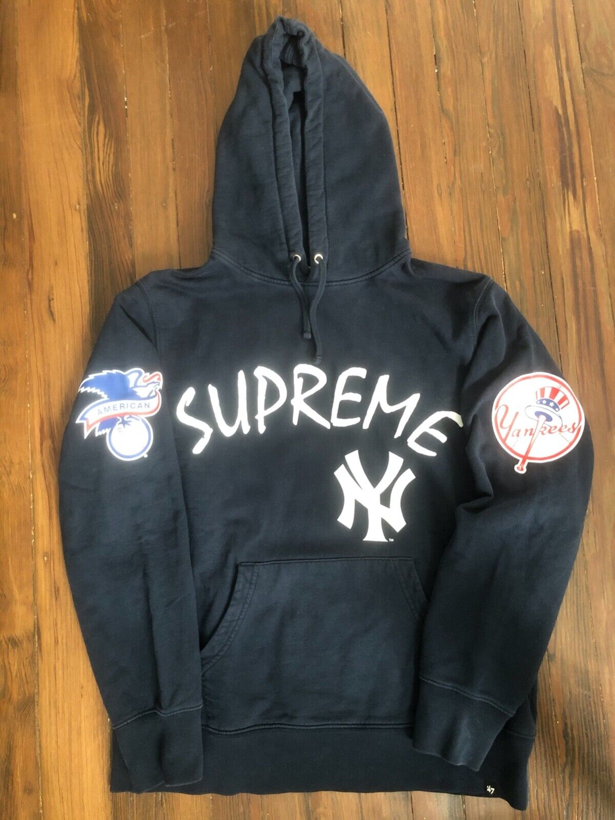 Supreme New York Yankees '47 Brand Hoodie - Size M - Navy