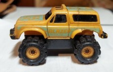 Stomper 4x4 1986 Schaper Chevrolet Blazer 4x4 Yellow. C115