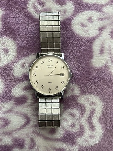 Vintage Timex Quartz Men’s Wrist Watch w/ Calender   Works