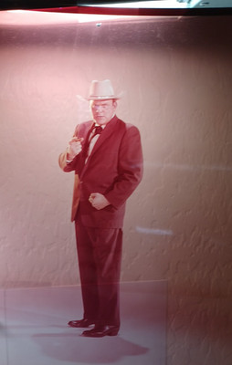 ORG Actor Dan Blocker ''Hoss'' Pointing Color Negative Transparency 8 x 10 RRP 615