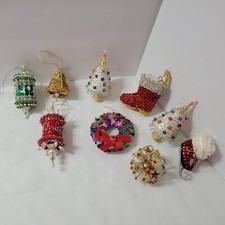 Vtg Handmade Lot 9 Christmas Ornaments Push Pin Beaded Sequins Tree Wreath More