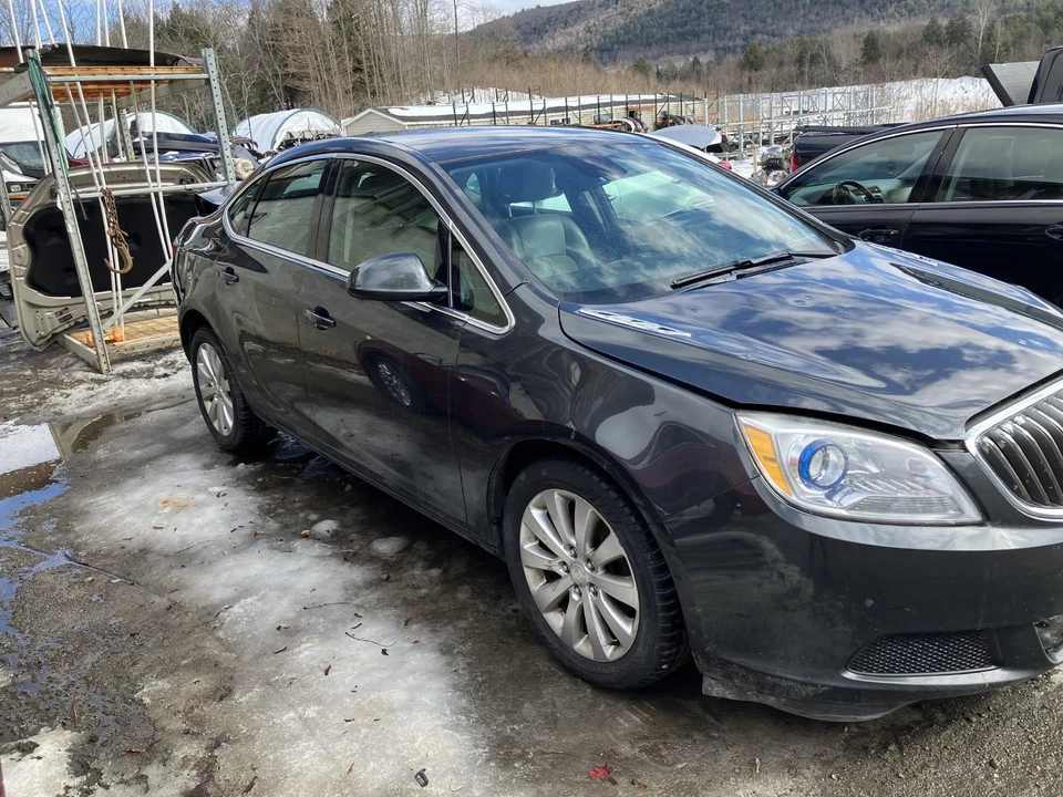 16 BUICK VERANO Left 2.4l Strut Assembly - Image 2 of 4