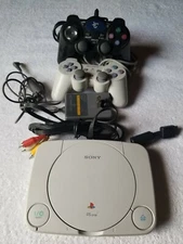 Sony PS1 Model SCPH-101 With 2 Controllers