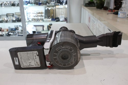 Dyson DC45 Vacuum Body with Battery and Charger - Picture 8 of 9